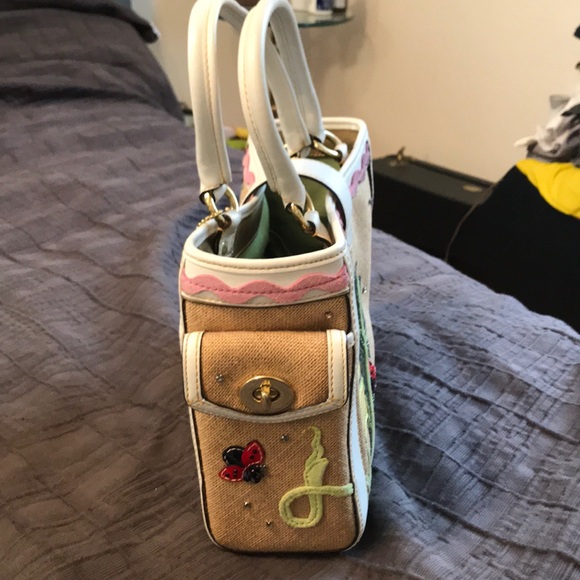 Coach purse - Picture 3 of 7